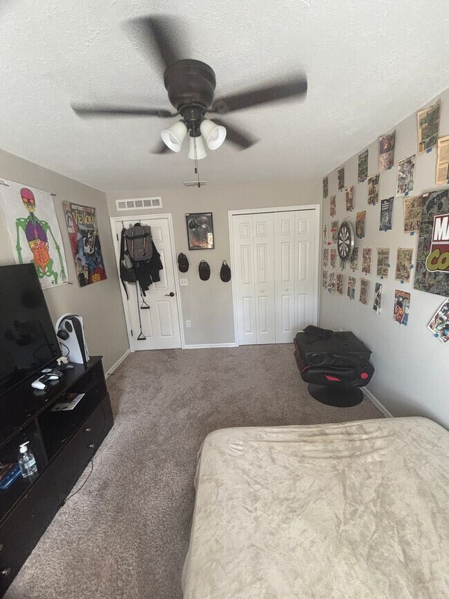 Foto del edificio - Spacious 4BR House in Brooksville