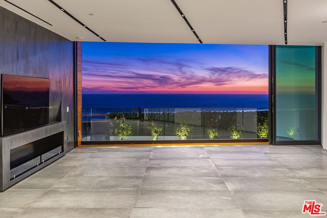 Primary Photo - 17543 Tramonto Dr