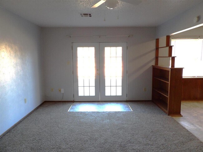 Foto del edificio - 407 SW Forest Pl