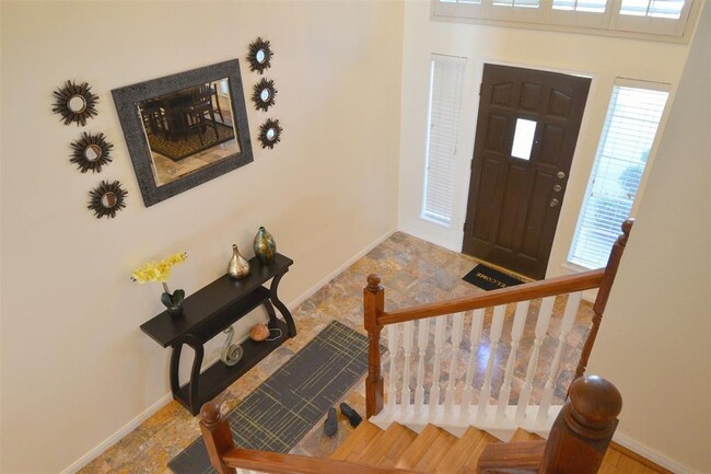 Building Photo - 6338 Eldridge View Dr