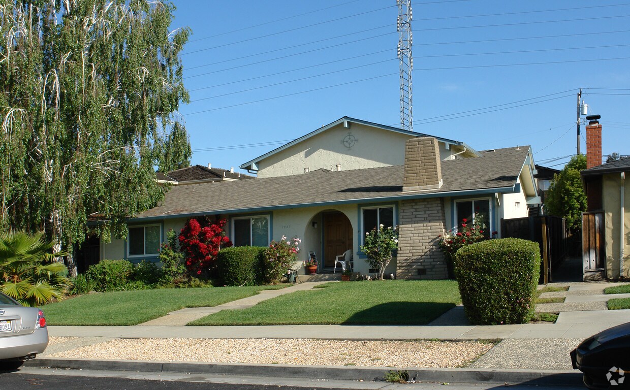 Primary Photo - 1983 Harris Ave