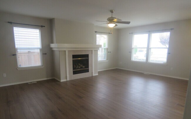 Foto del edificio - 3bd/2.25ba Renton House
