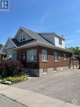 Building Photo - 205 Celina St