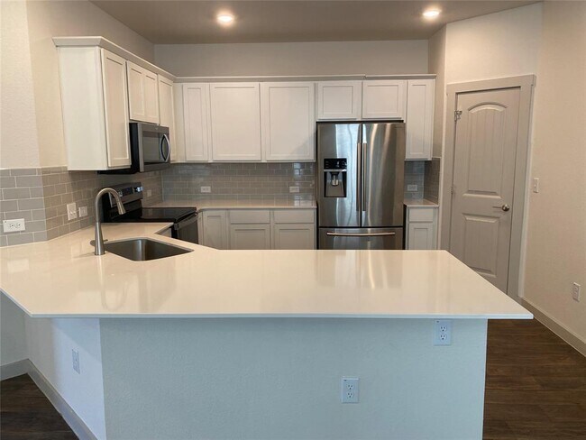 Foto del edificio - 3117 Bragg Pl