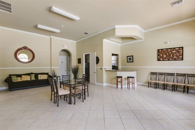 Building Photo - 5056 SW 141st Ave
