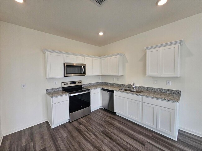 Building Photo - 3513 Condor Ct
