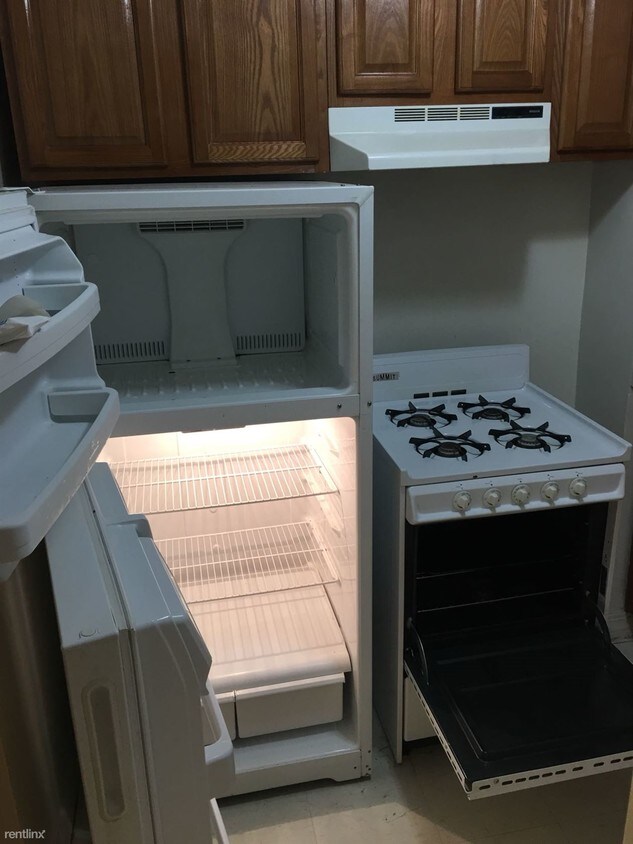 Foto del edificio - 227 E 7th St