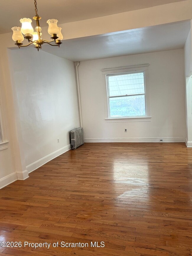 Building Photo - 719 Hemlock St