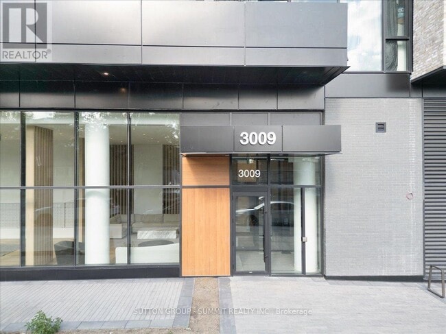 Building Photo - 3009-3009 Novar Rd