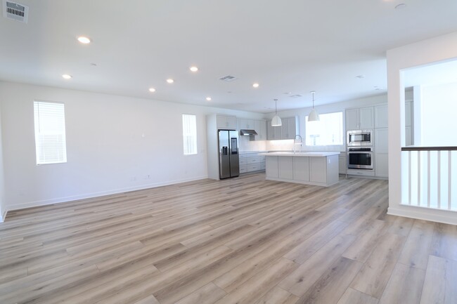 Dinning - 11860 Ella Way