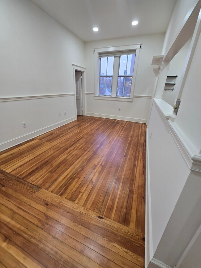 Photo - 101 S Saint Asaph St Apartments