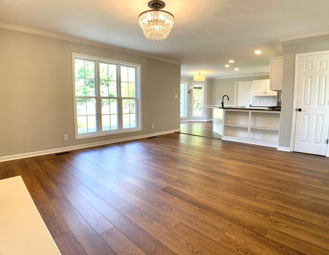 Foto del edificio - 2553 Emerald Ct