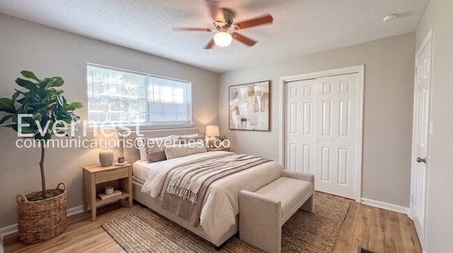 Foto del edificio - 5473 Pine Rd