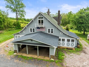 Building Photo - 525 Cooper Rd