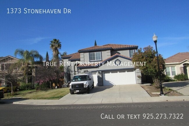 Building Photo - Beautiful 4 Bedroom, 3 Full Bath in Perfec...
