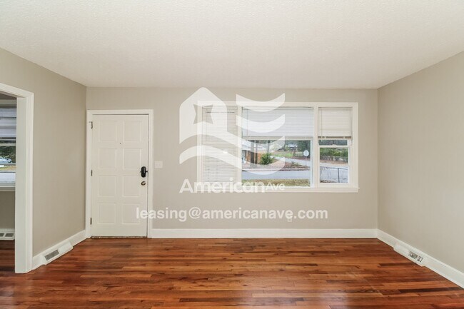 Foto del edificio - 5120 Floran St
