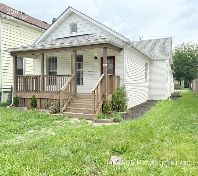 Building Photo - BEAUTIFULLY RENOVATED 4 BEDROOM 1 BATHROOM...