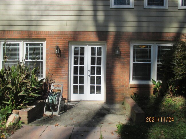 Foto del edificio - 3705 Warwick Way