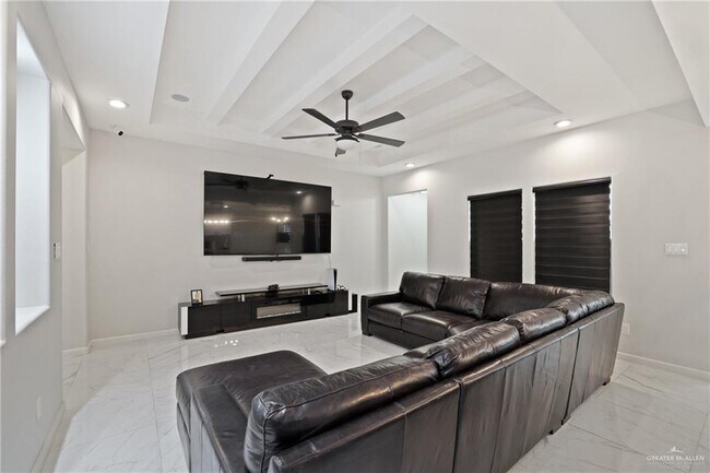 Building Photo - 4104 S Rodman Ln