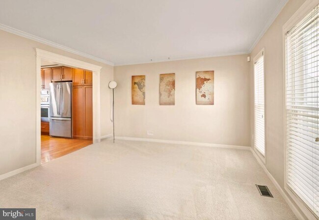 Foto del edificio - 15242 Sovereign Pl