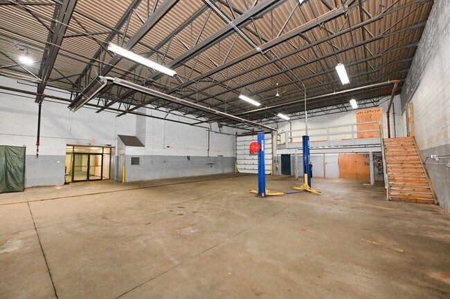 Foto del edificio - 2121 S 55th St