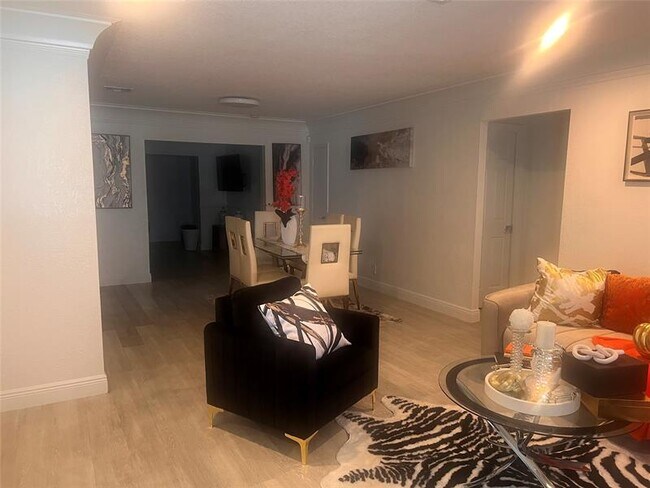 Foto del edificio - 1741 NE 39th St
