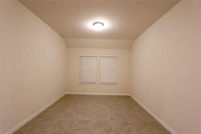Building Photo - 3011 Lori Ann Ct