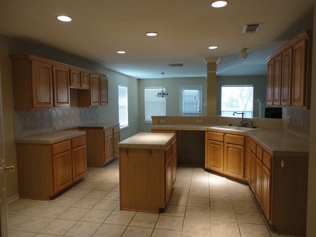 Building Photo - 26111 Upton Creek