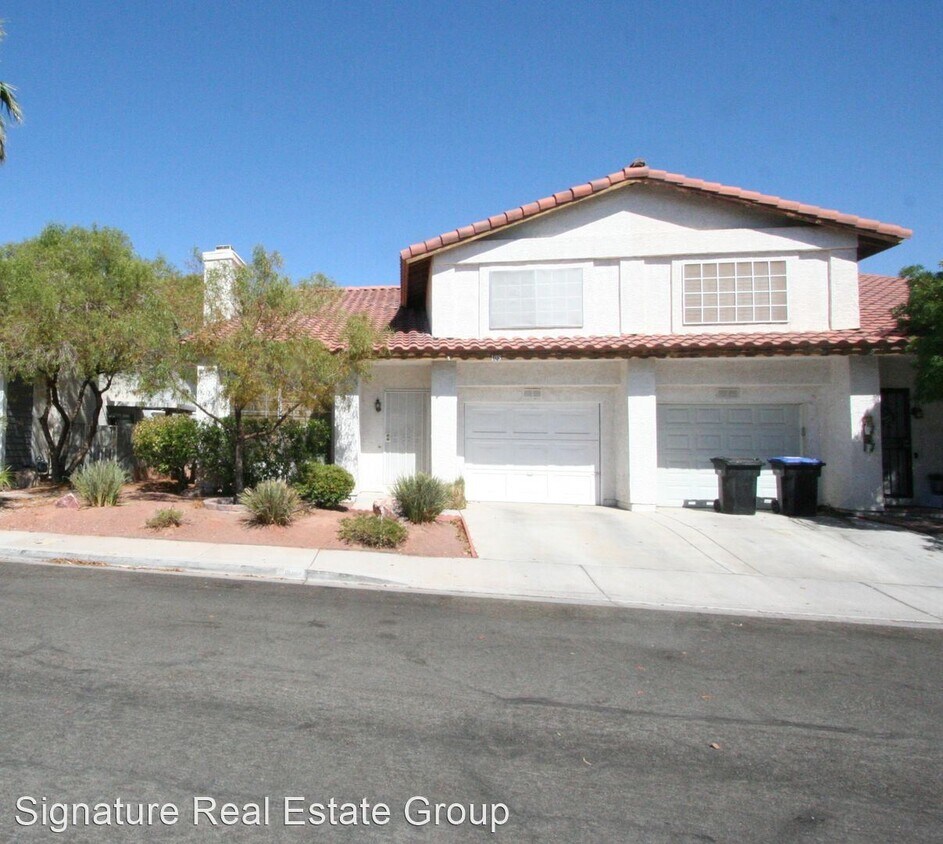 Foto principal - 2 br, 2.5 bath House - 108 Blackberry Ln.