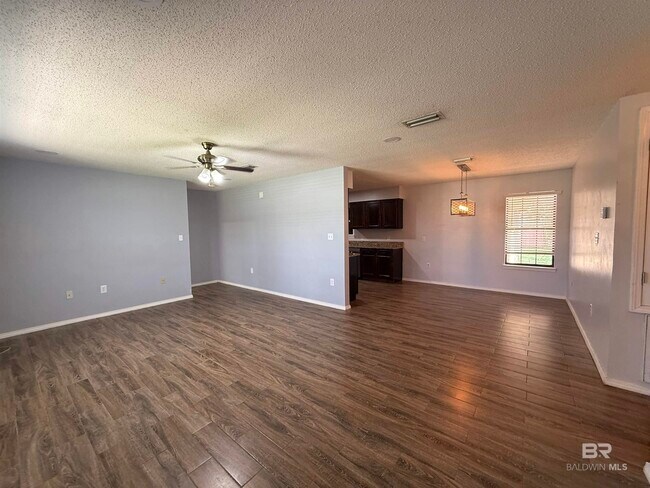 Foto del edificio - 523 W Amanda Ave