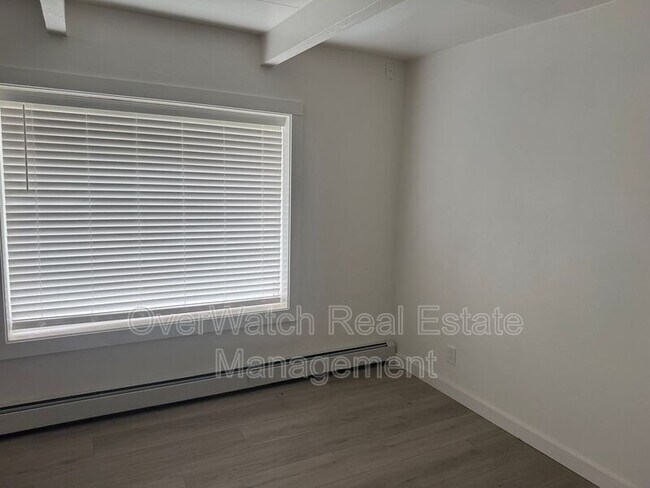 Foto del edificio - 5130 Taku Dr