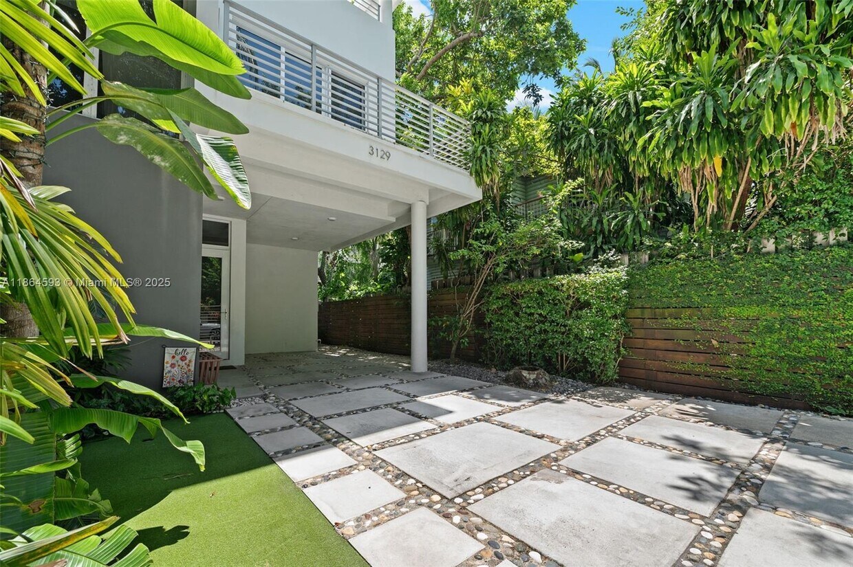 Primary Photo - 3129 Matilda St
