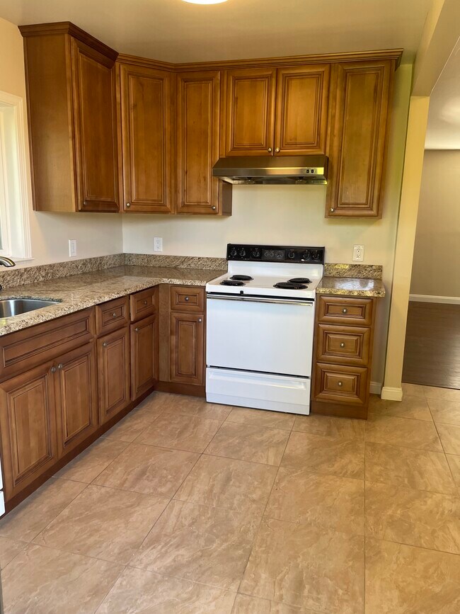 Kitchen - 2251 Terra Villa St