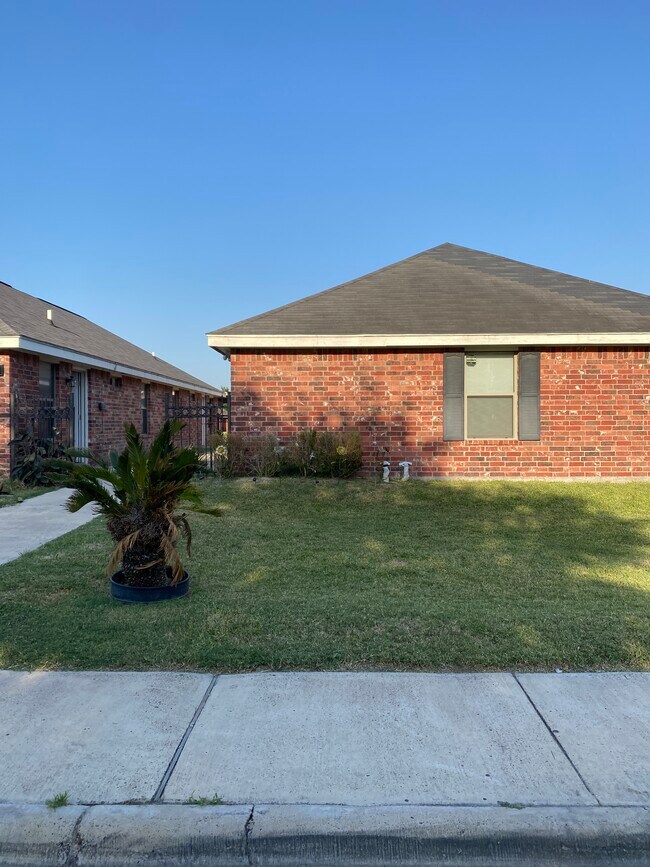 2112 Aruba - 2112 Aruba Dr
