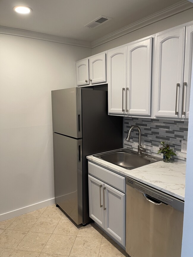 Kitchen - 50 Marshland Rd