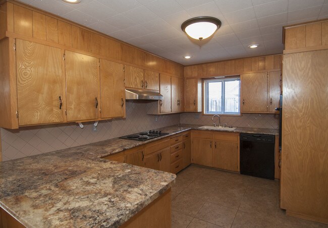 Building Photo - 6207 Adirondack Trl