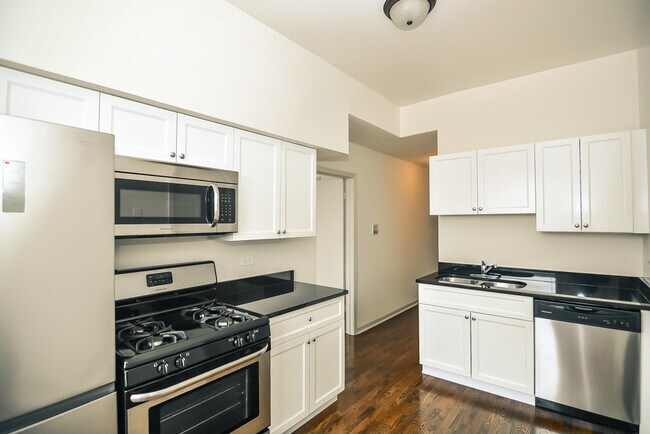 Foto del edificio - 1311 W Leland Ave