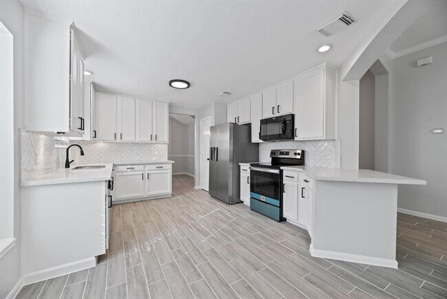 Building Photo - 12215 Browning Dr