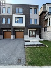 Building Photo - 9 Vaudeville Dr