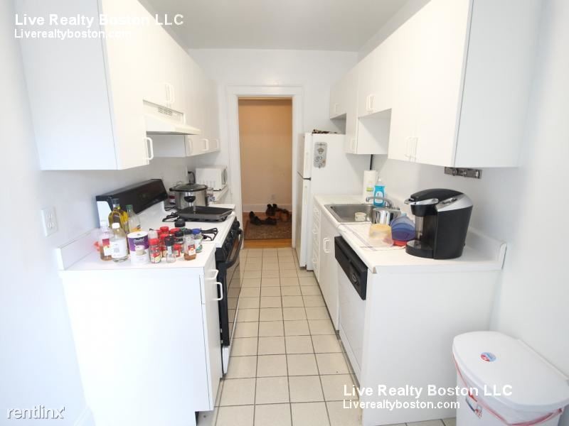 Primary Photo - 111 Kilsyth Rd