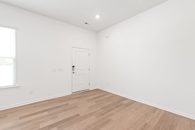 Foto del edificio - Brand-New 3 Bedroom Townhome in Desirable Indian Trail – Available for Immediate Move-In!