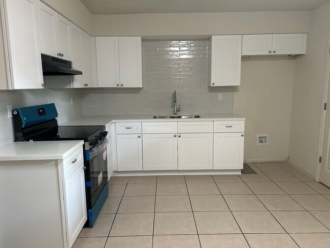 Foto del edificio - 1535 Savannah Dr