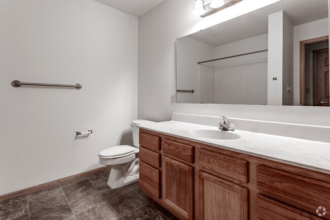 2BR, 1BA - 800SF - Bathroom - Swisshelm Village Apartments