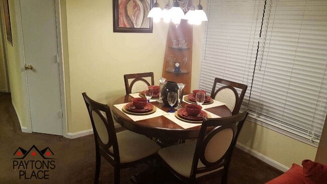 Spacious 2 Bedroom Condo with Parking in G... - Spacious 2 Bedroom Condo with Parking in G...