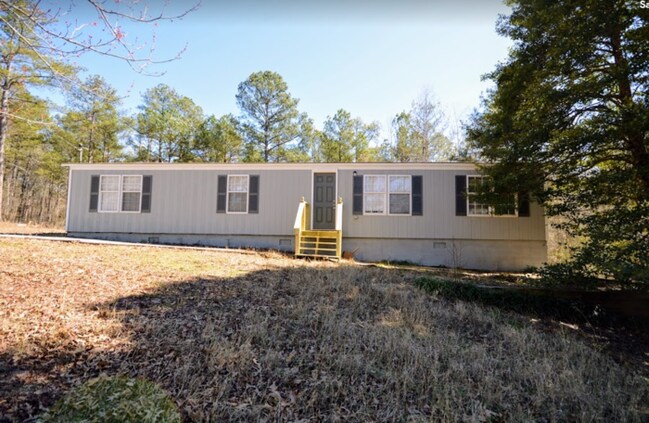 Building Photo - 3 Bedroom 2 Bath Large Lot