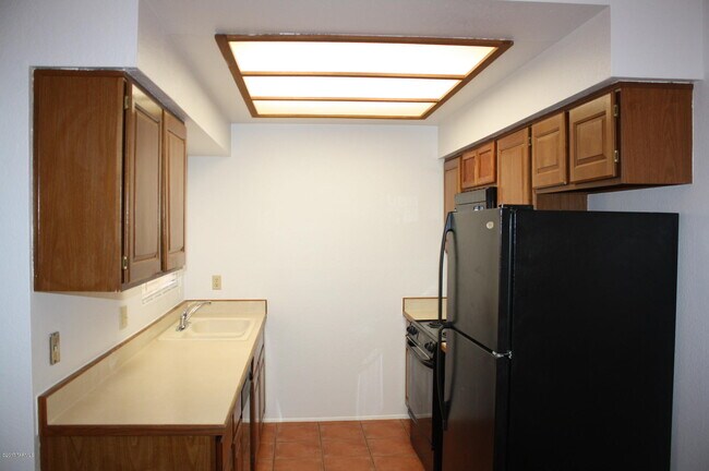 Building Photo - 5750 N Camino Esplendora