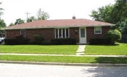 Building Photo - 1790 Edison St