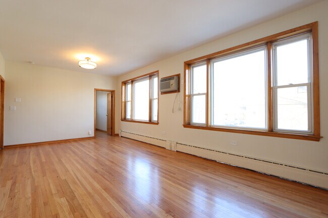 Building Photo - 2341 W 25th St