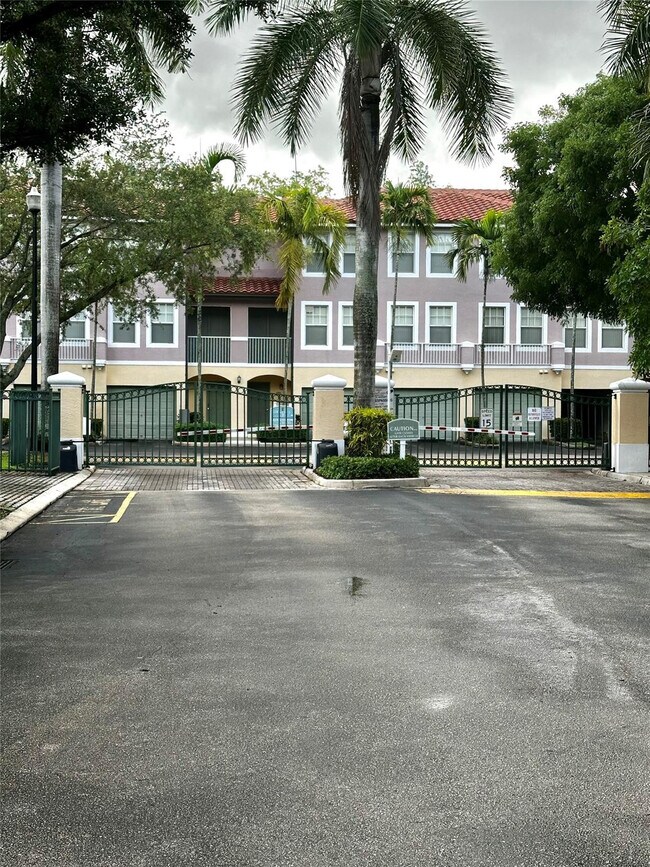 Building Photo - 6500 W Sample Rd
