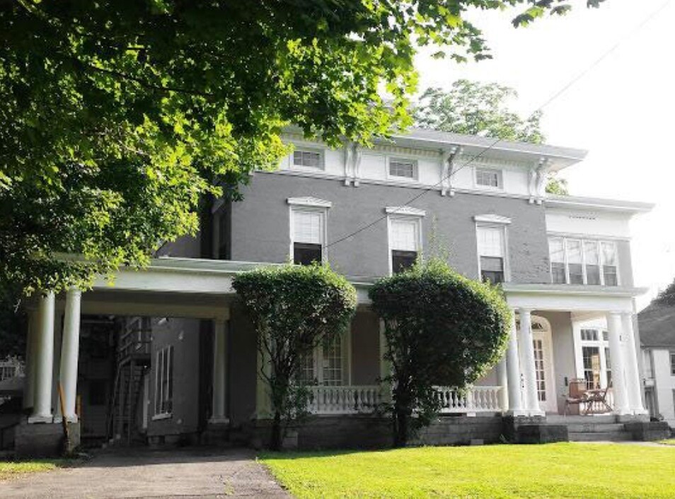 169 Paddock St Unit Apt 3, Watertown, NY 13601 Apartments in